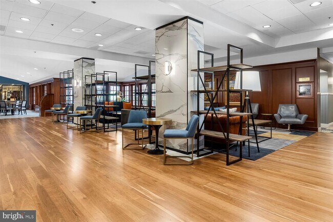 Building Photo - 1000 Fell St