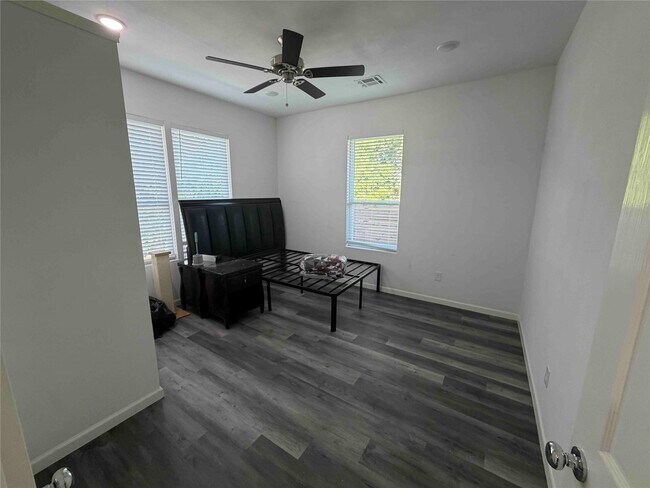 Building Photo - 2404 Burkett St.