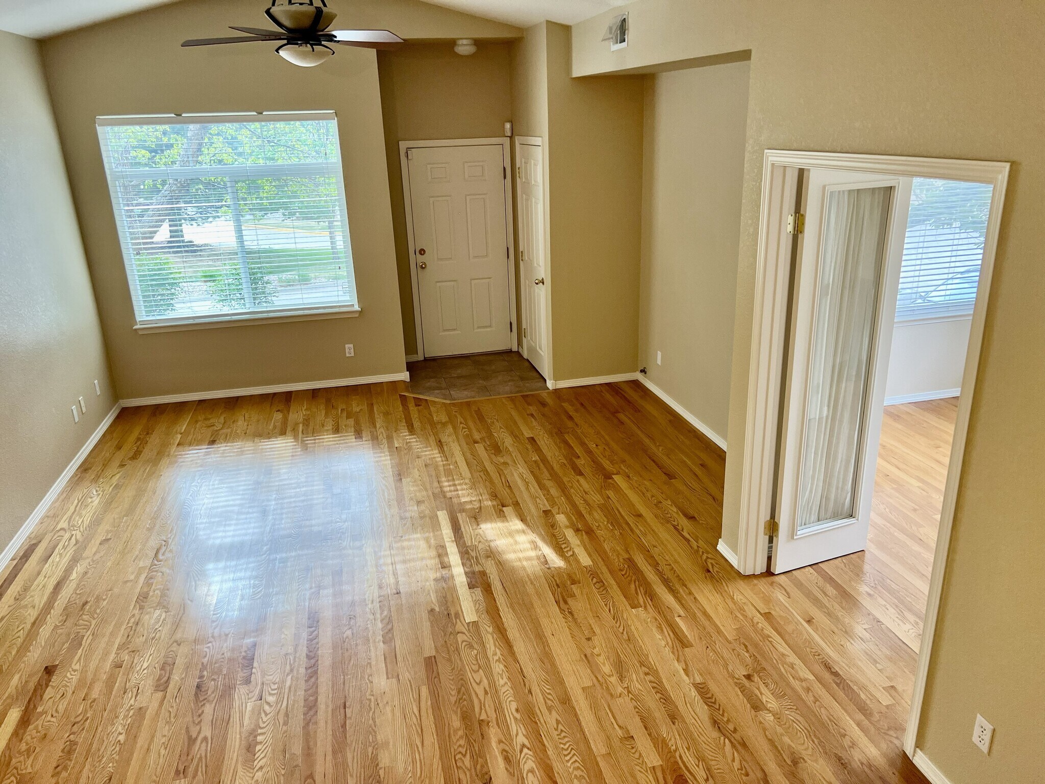 Building Photo - 6502 Silver Mesa Dr