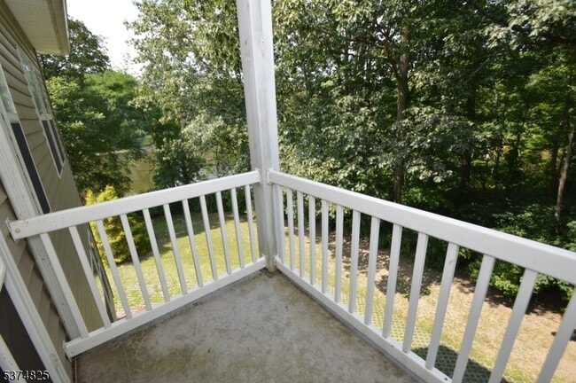 Building Photo - 21 Jenny Lind St