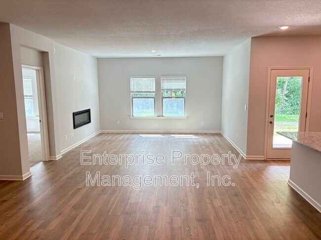 Building Photo - 385 Windemere Lp