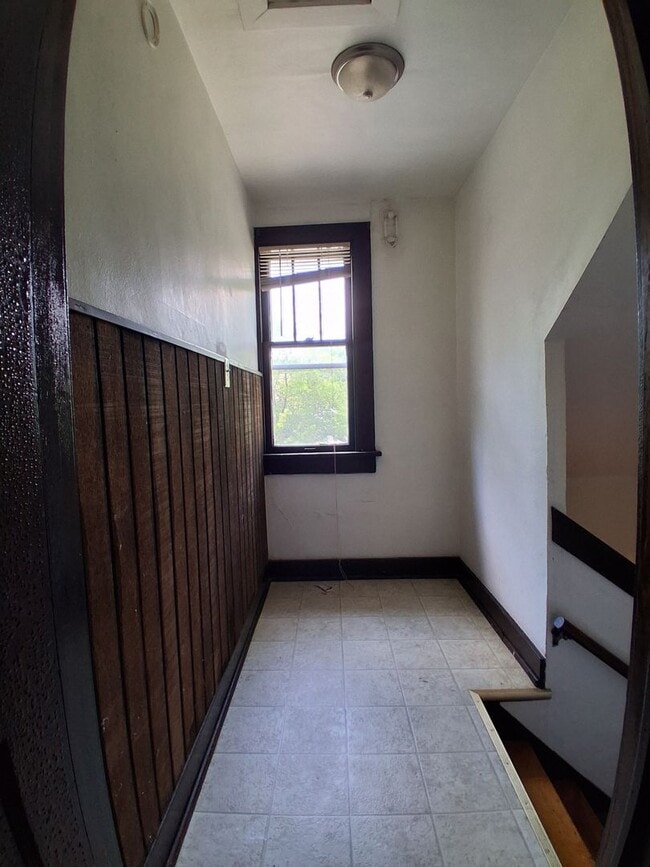Building Photo - 3179 N 39th St