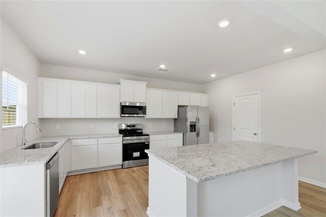 Building Photo - 54 Umber Ln