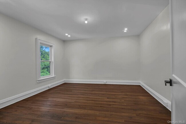 Building Photo - 2819 NY-207