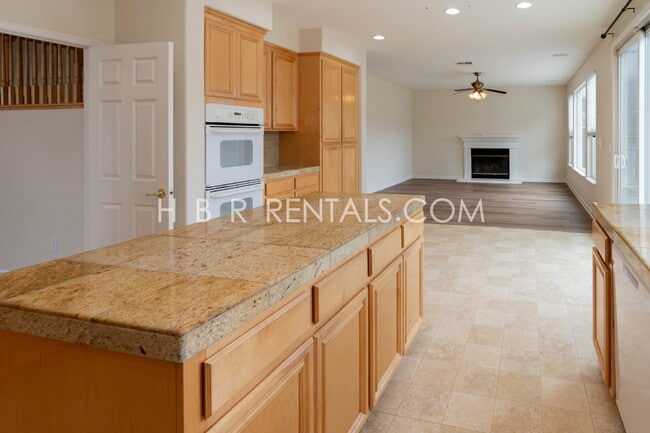 Building Photo - Spacious 4-Bedroom Gem on Glenhaven Drive – Your Perfect Tracy Retreat!