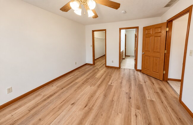 Building Photo - 3915 Ledyard St