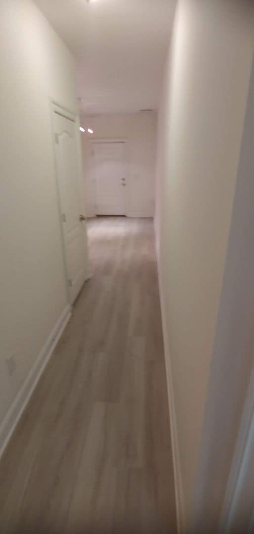 Building Photo - RENT SPECIAL! 4 BR / 3.5 BA Gorgeous Townhouse close to James River