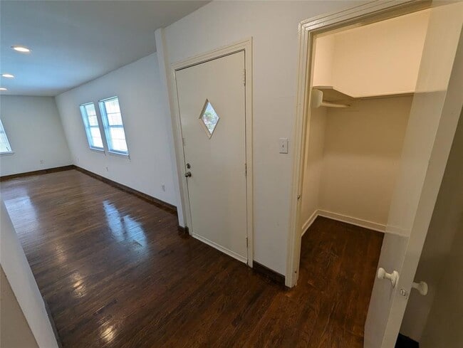 Building Photo - 4604 Gunter St