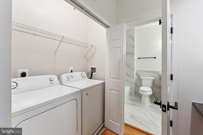 Building Photo - 11760 Sunrise Valley Dr