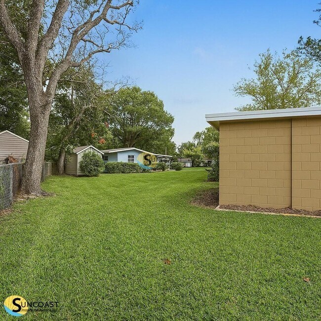 Building Photo - 6907 Hafford Ln