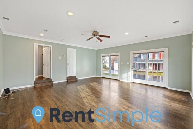 Building Photo - 3920 Bokel Dr