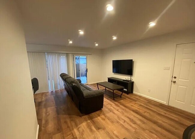Building Photo - CONCORD - Beatifully updated home with RV parking & private backyard