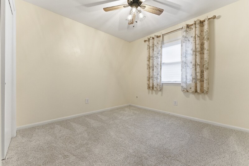 Building Photo - 210 73rd St