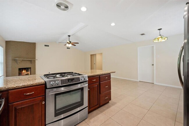 Building Photo - 3346 Birch Creek Dr