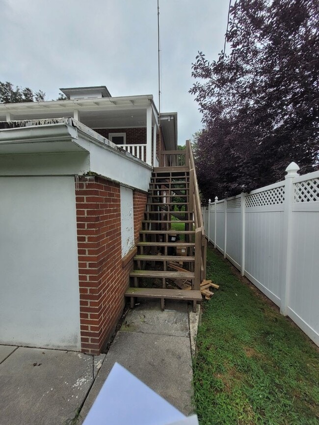 Building Photo - 341 Indian Manor Dr