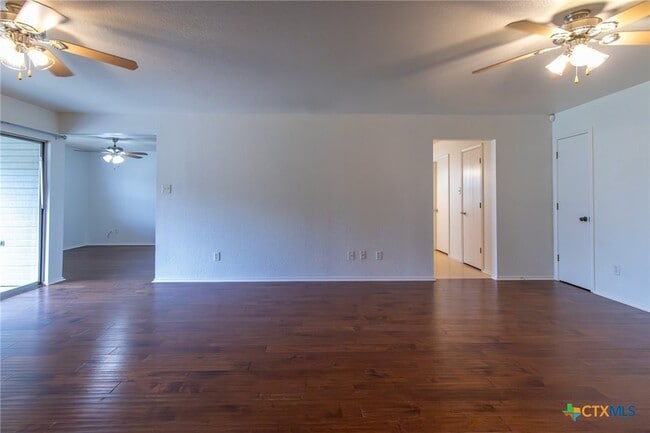 Building Photo - 4507 Aspen Dr