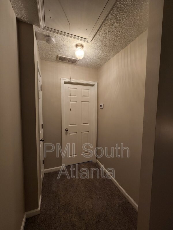 Building Photo - 176 Shenandoah Dr
