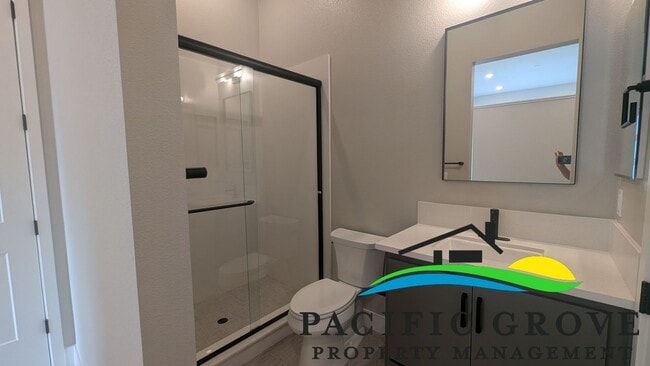 Building Photo - Stylish New Studio with Modern Finishes in Marina