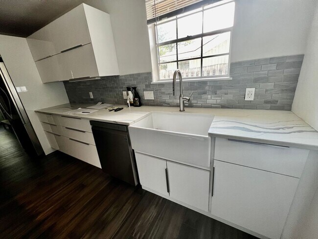 Building Photo - 9 Blue Marlin Cove