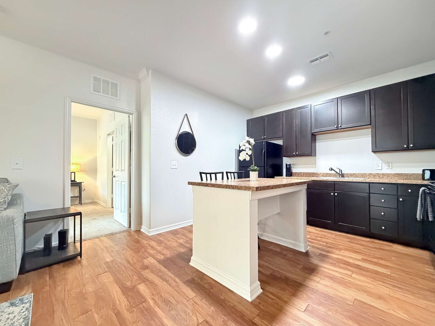 Building Photo - 25150 Lovegrass Dr