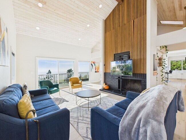 Building Photo - 3325 Brunell Dr