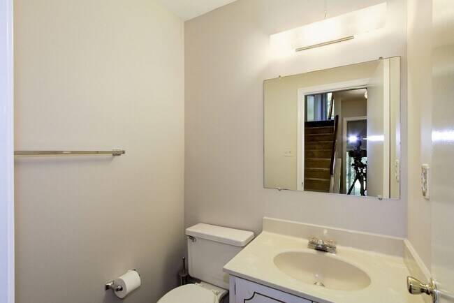 Building Photo - 11906 Shagbark Dr