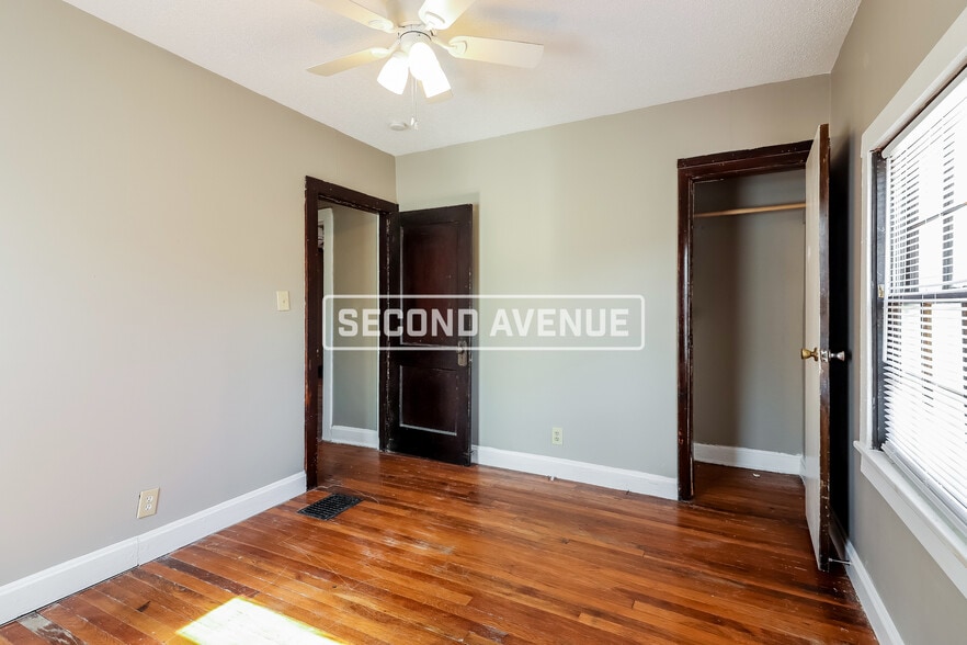 Building Photo - 4309 Chestnut Ave