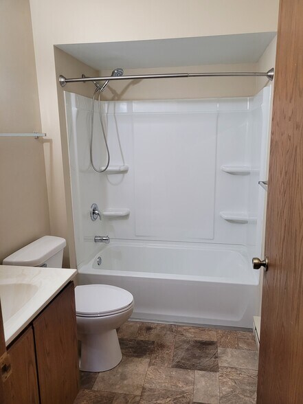 Building Photo - 2022 Sylvan Way