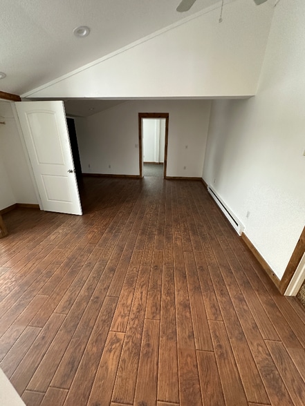 Building Photo - 705 Dakota St