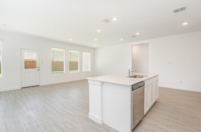 Building Photo - 545 Ml Trce Wy
