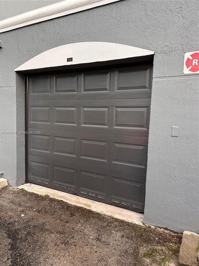 Building Photo - 9640 NW 2nd St