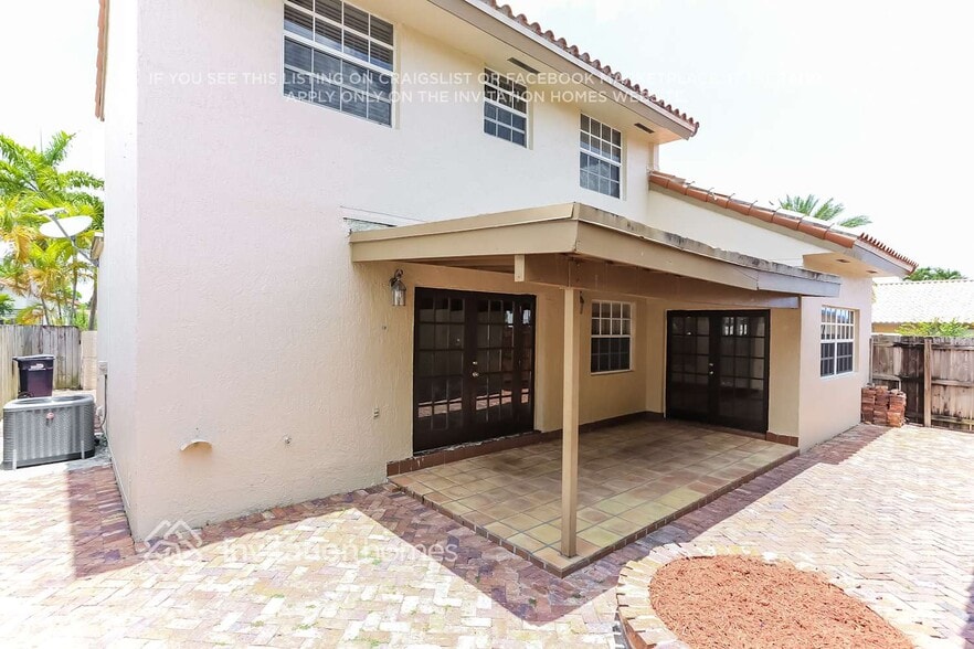 Building Photo - 14350 SW 110th Terrace