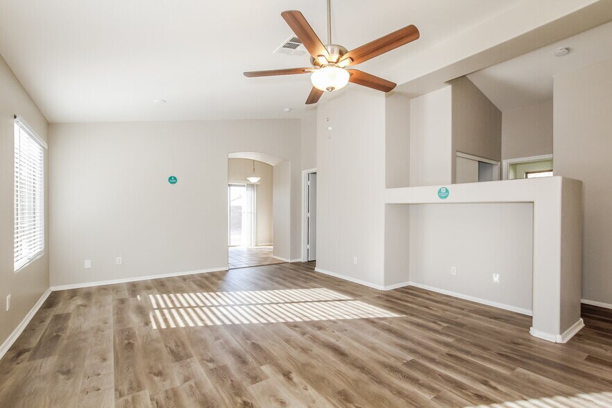 Building Photo - 14973 W Port Au Prince Ln