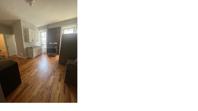 Building Photo - 732 E 21st St