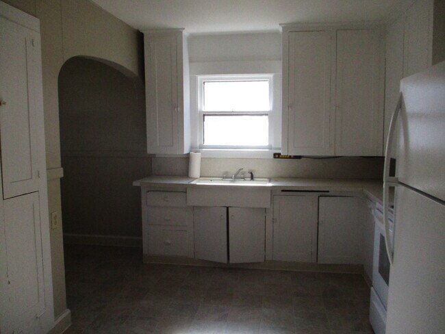 Building Photo - 466 25th Ave