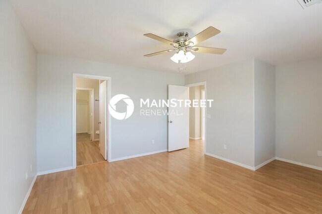 Building Photo - 5 Bedroom Pet-Friendly Home in MESA, AZ with Main Street Renewal
