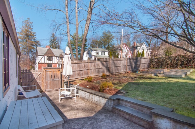 Building Photo - 116 Potter Rd