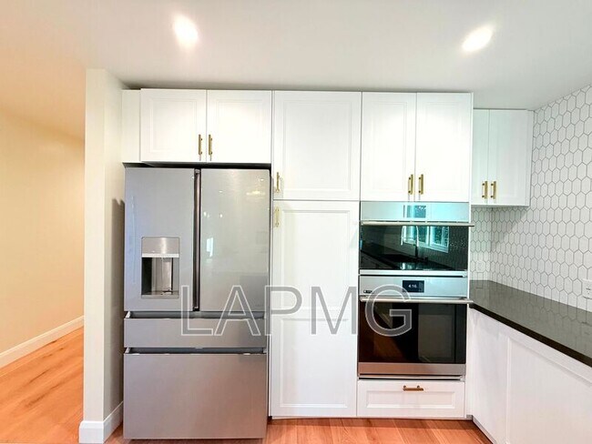 Building Photo - 4762 Charters Ave