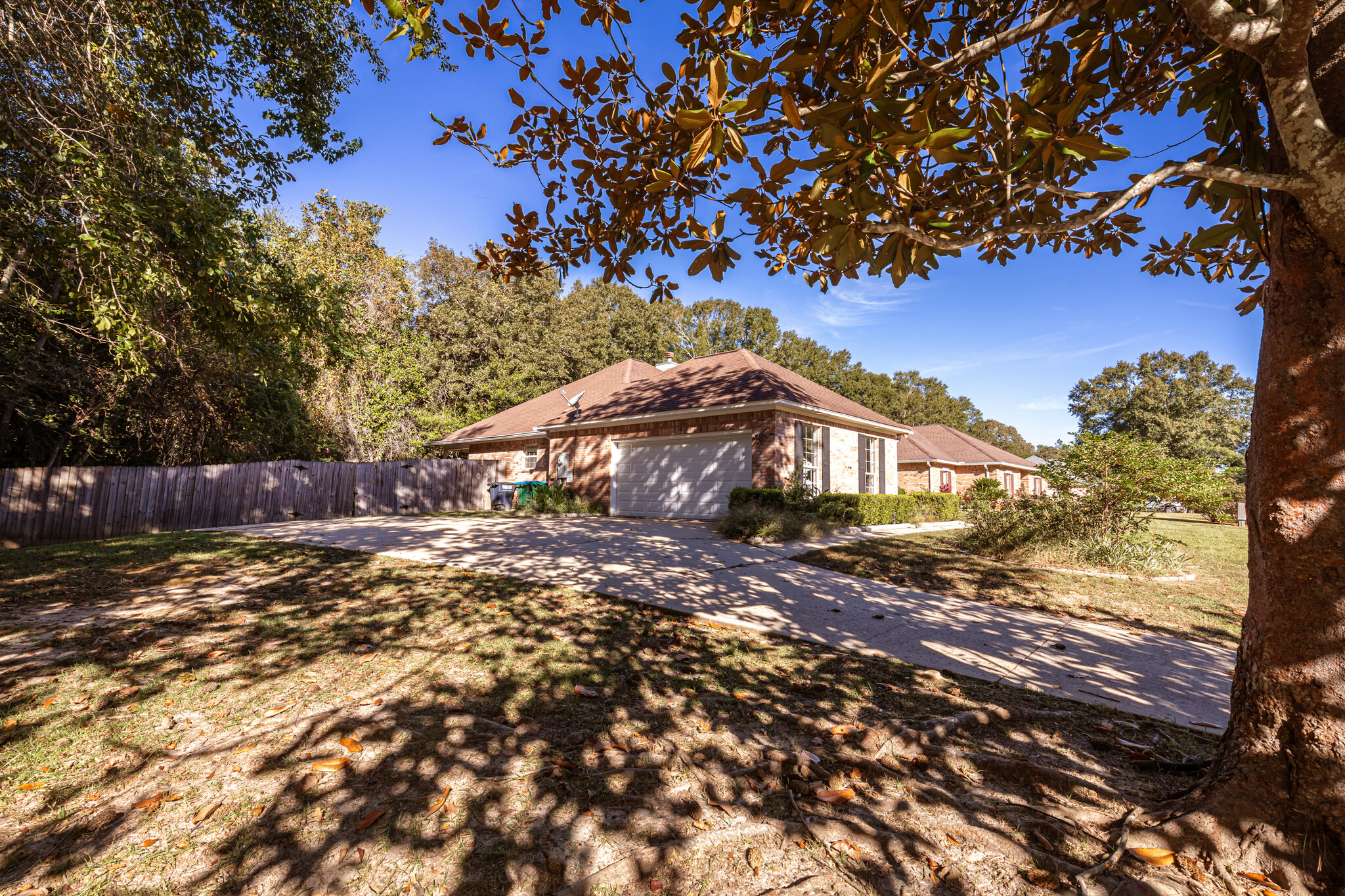 Building Photo - 813 Magnolia Bayou Blvd