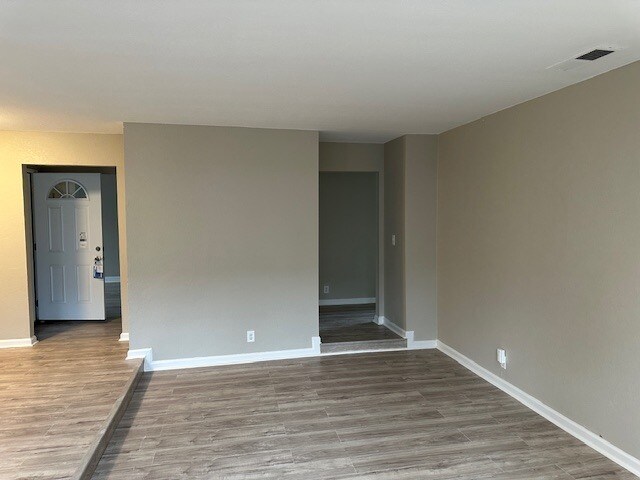 Building Photo - 3452 S Airport Way