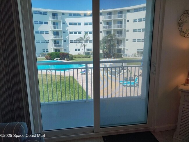 Building Photo - 4000 Ocean Beach Blvd