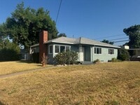 Building Photo - 2613 A St