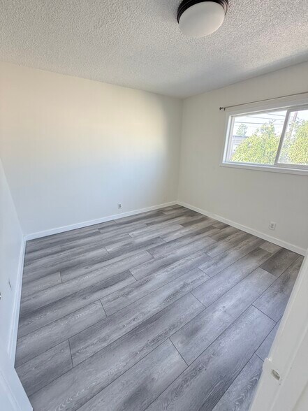 Building Photo - 12521 Rose Ave