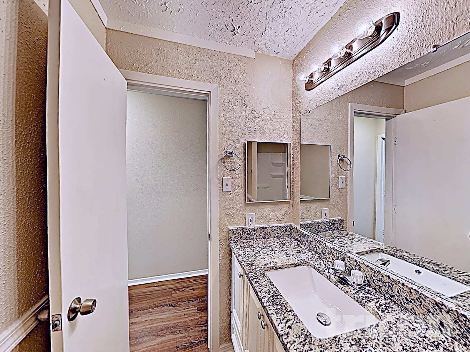 Building Photo - 2706 King James Ct