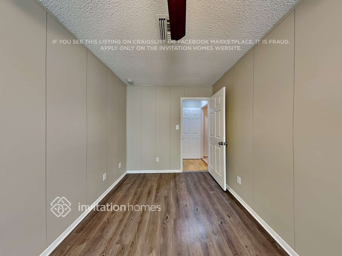 Building Photo - 8930 W Heatherbrae Dr