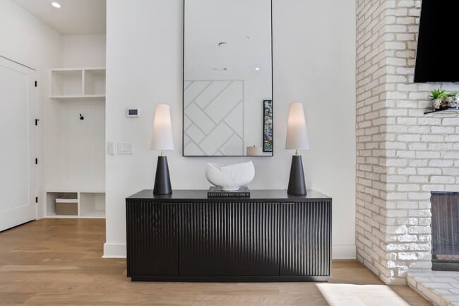 Building Photo - Upscale Palmyra Terrace Townhome! Fully Fu...