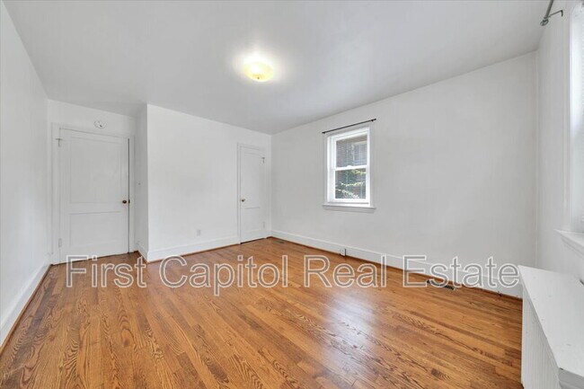 Building Photo - 1228 Wasena Ave SW