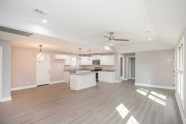 Building Photo - 1229 Berwick Trail