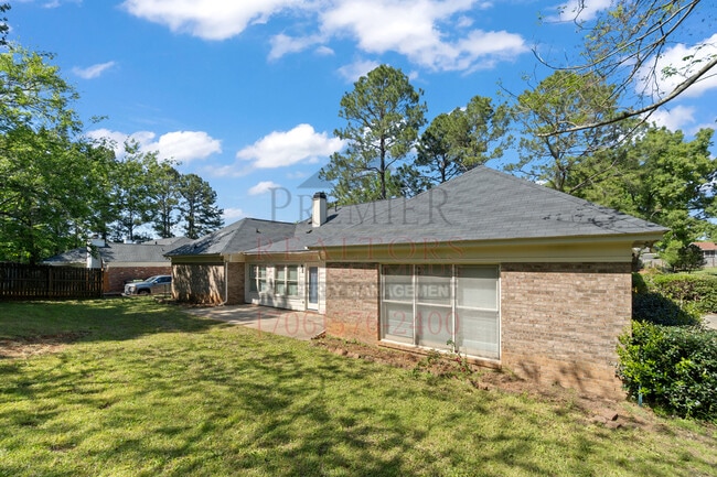 Building Photo - 6157 Bristol Blvd