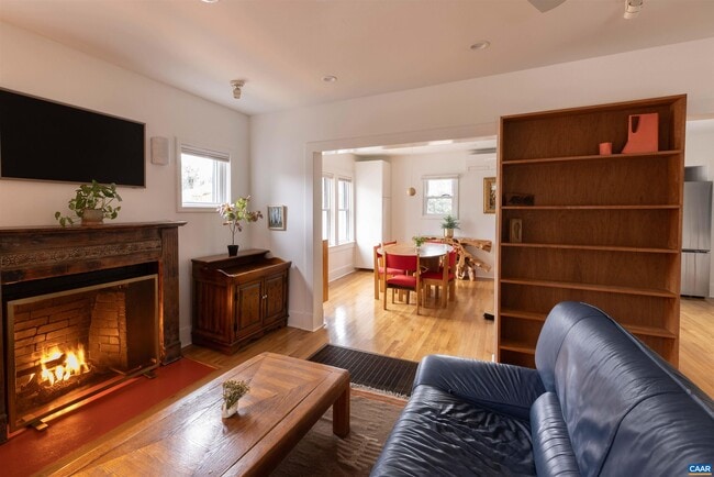 Building Photo - 1219 Gordon Ave